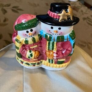 Festive Snowman Couple Figurine - Multicolor